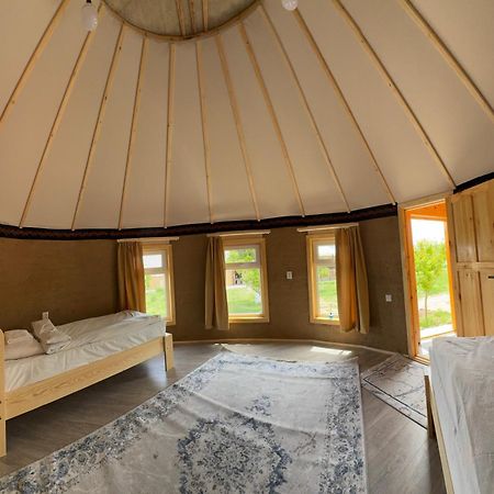 Bosogo Yurt Camp Hotel Bokonbayevo ภายนอก รูปภาพ