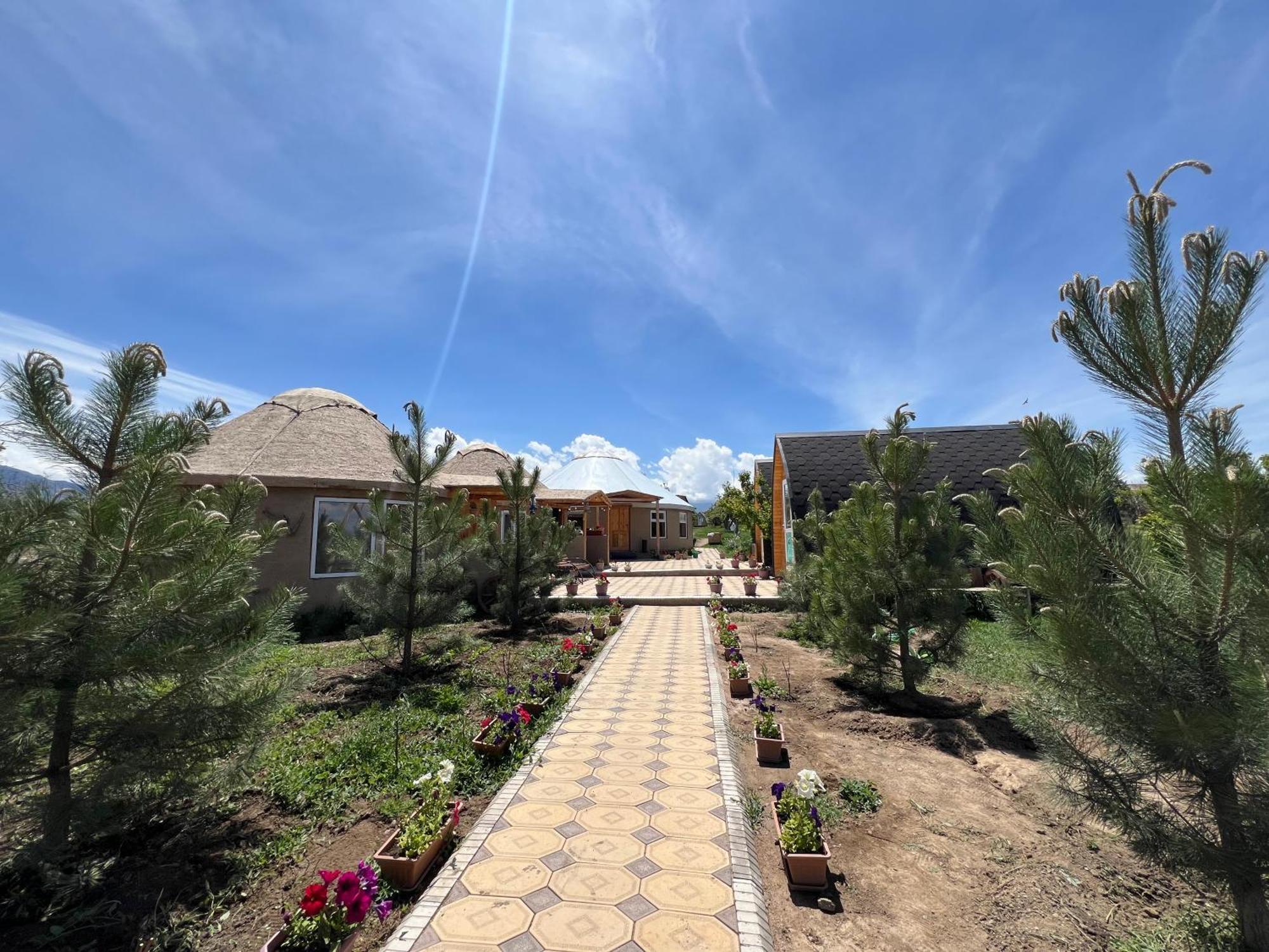 Bosogo Yurt Camp Hotel Bokonbayevo ภายนอก รูปภาพ