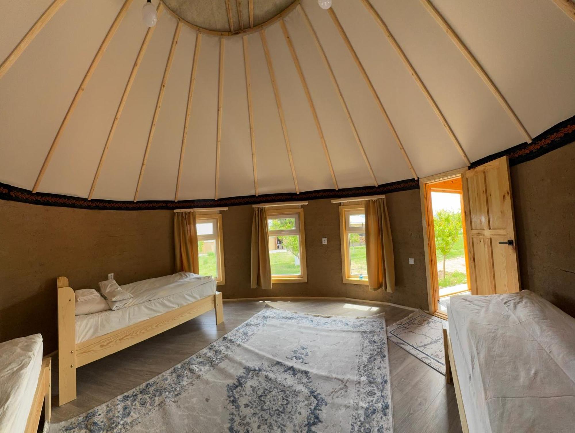 Bosogo Yurt Camp Hotel Bokonbayevo ภายนอก รูปภาพ