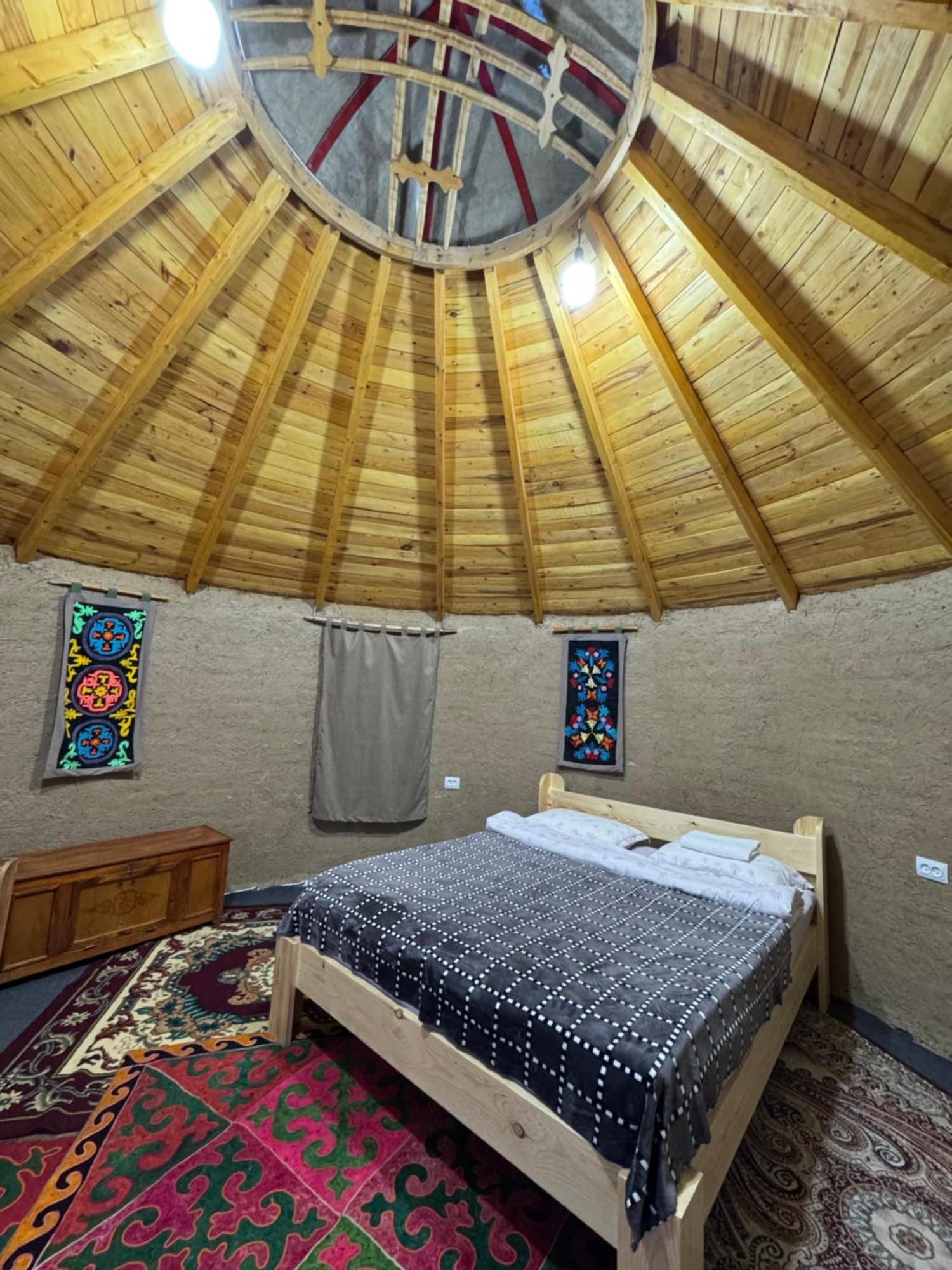 Bosogo Yurt Camp Hotel Bokonbayevo ภายนอก รูปภาพ